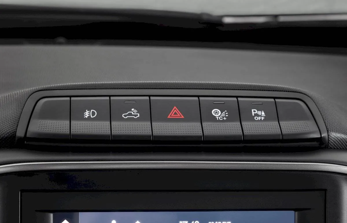 2021-ram-700-is-a-rebadged-fiat-strada-pickup-truck-for-latin-america_34